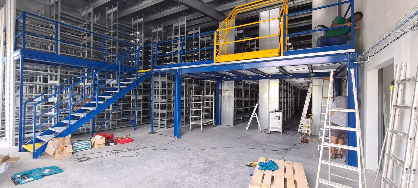 Installer une mezzanine de stockage : quels avantages pour votre activité ?