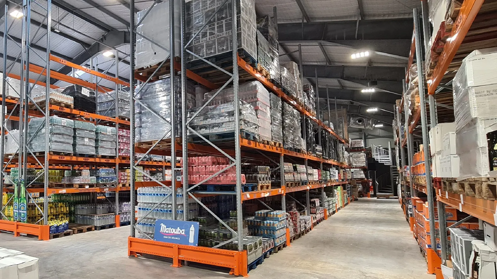Rack à palettes : comment optimiser le stockage en hauteur dans son entrepôt ?