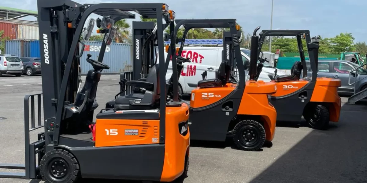 Comparatif des solutions de manutention : quelle option pour les PME de Guadeloupe ?